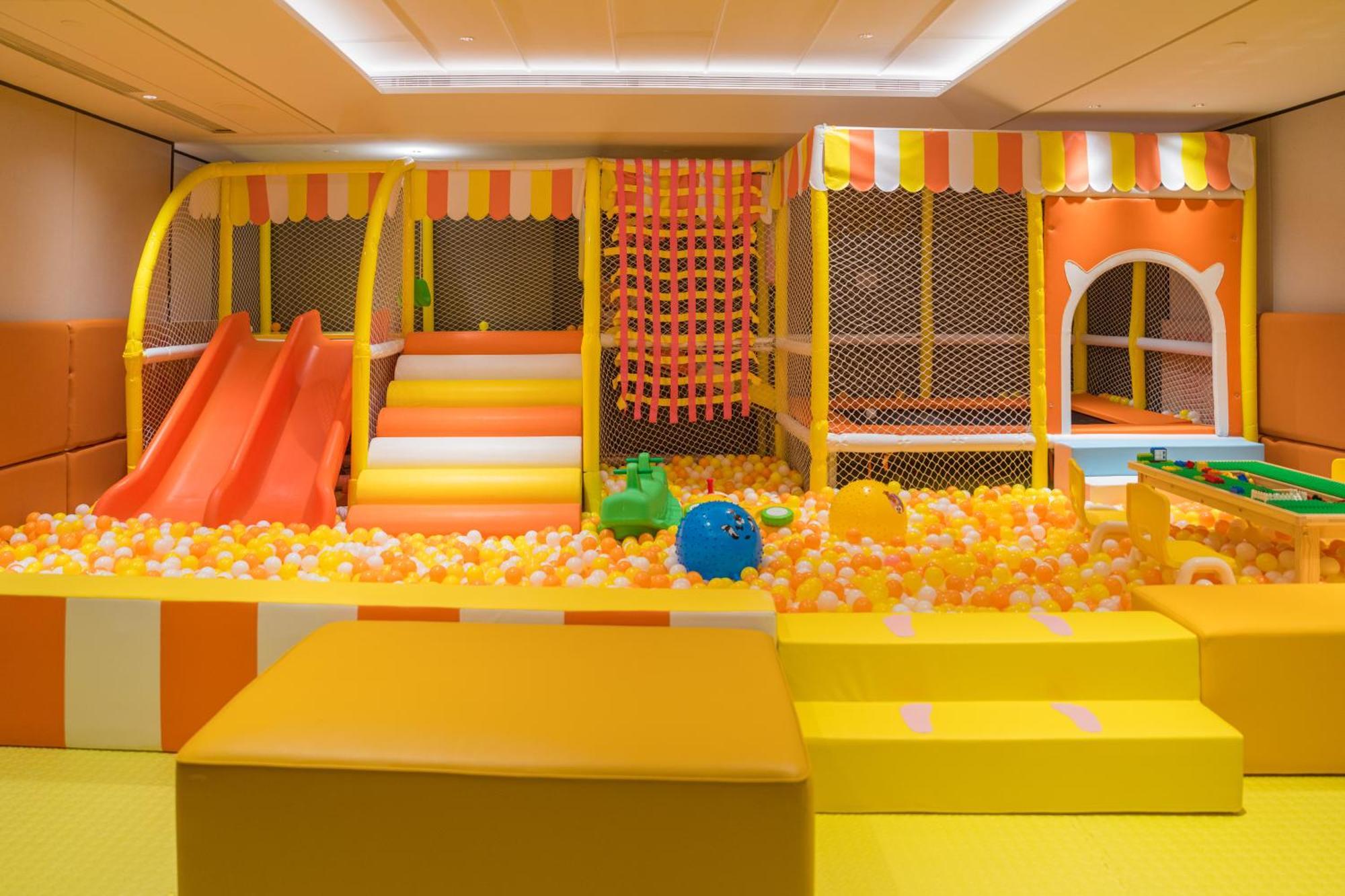 Yuexiu Hotel Guangzhou, Curio Collection By Hilton Exteriör bild