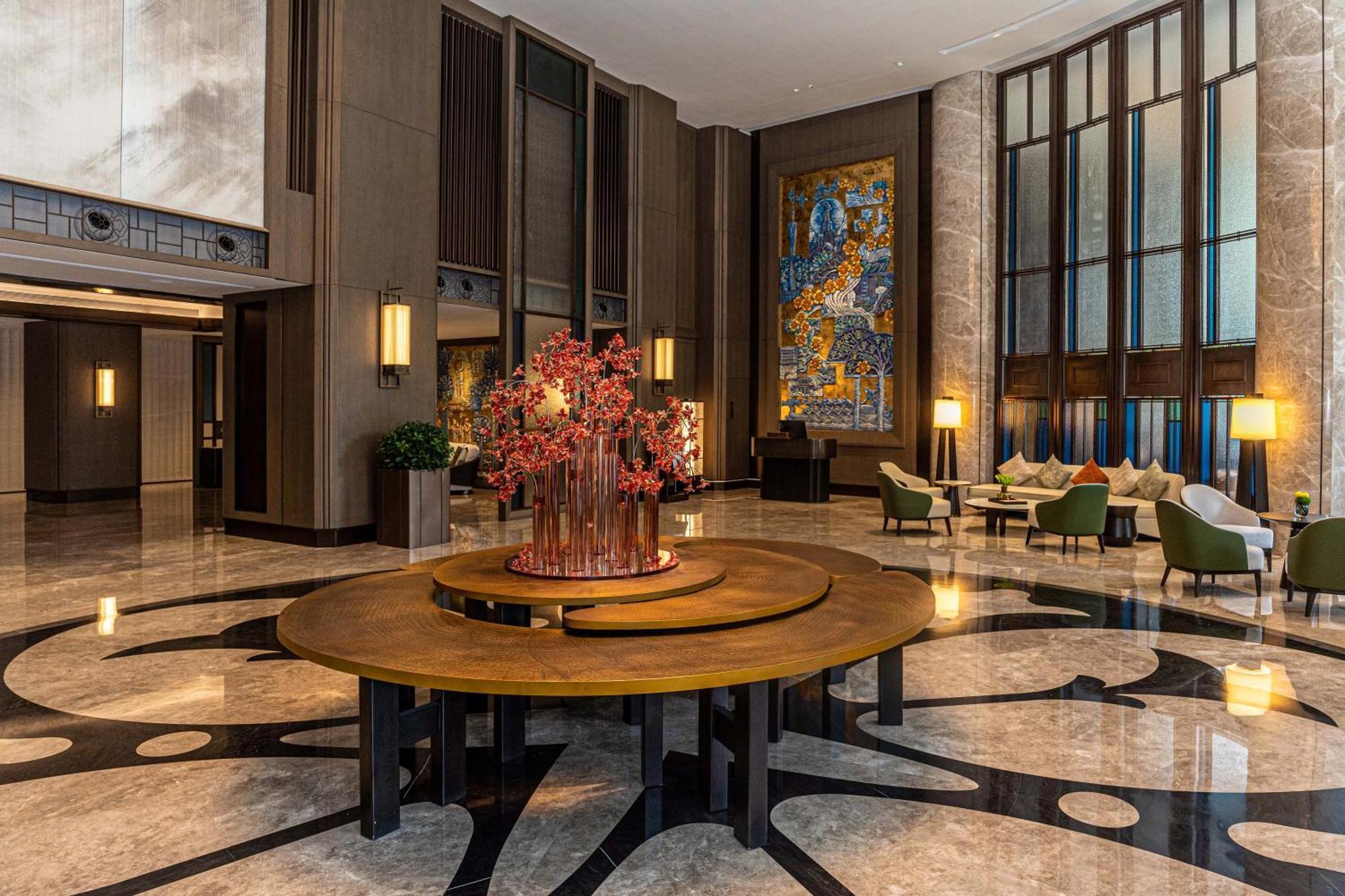 Yuexiu Hotel Guangzhou, Curio Collection By Hilton Exteriör bild