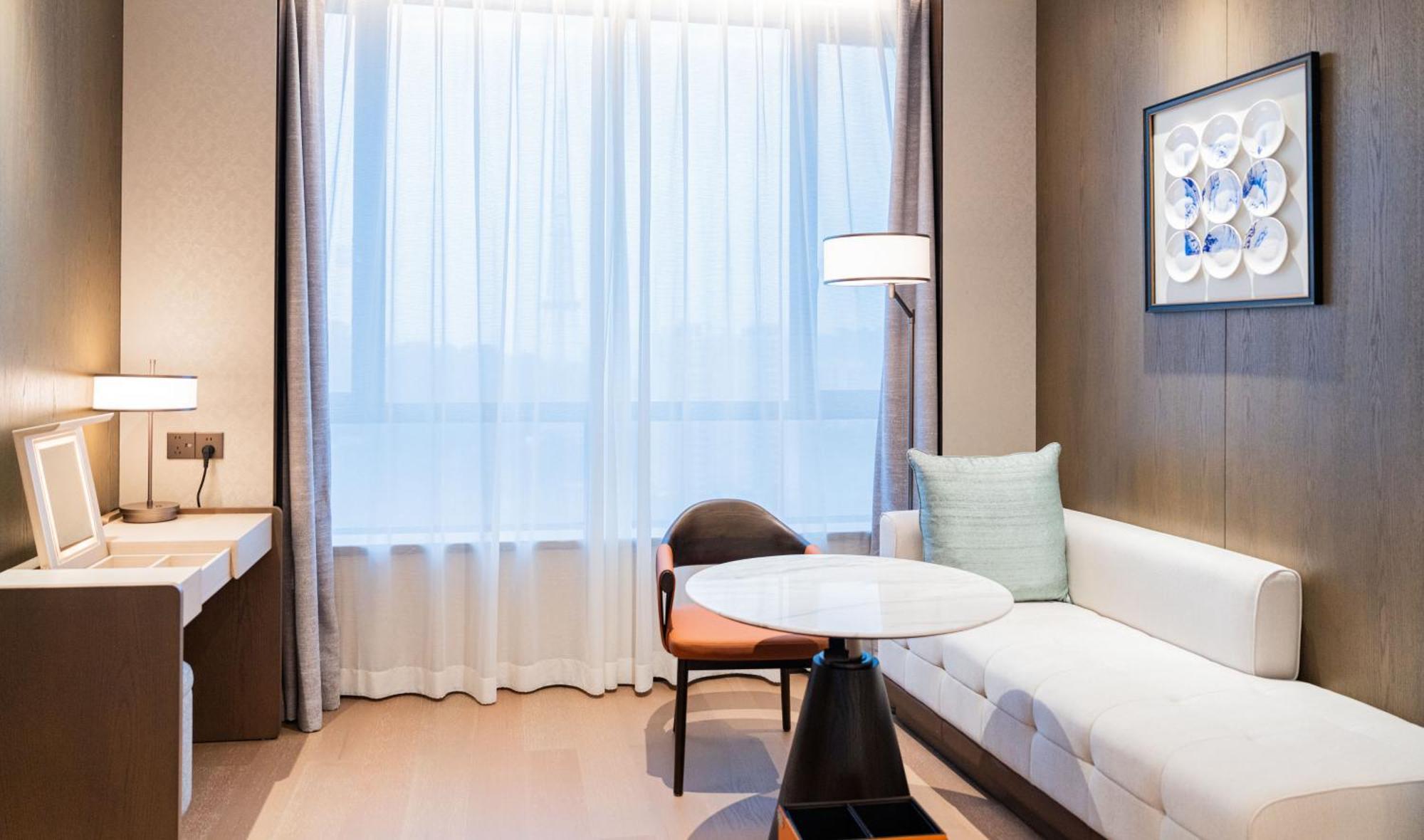 Yuexiu Hotel Guangzhou, Curio Collection By Hilton Exteriör bild